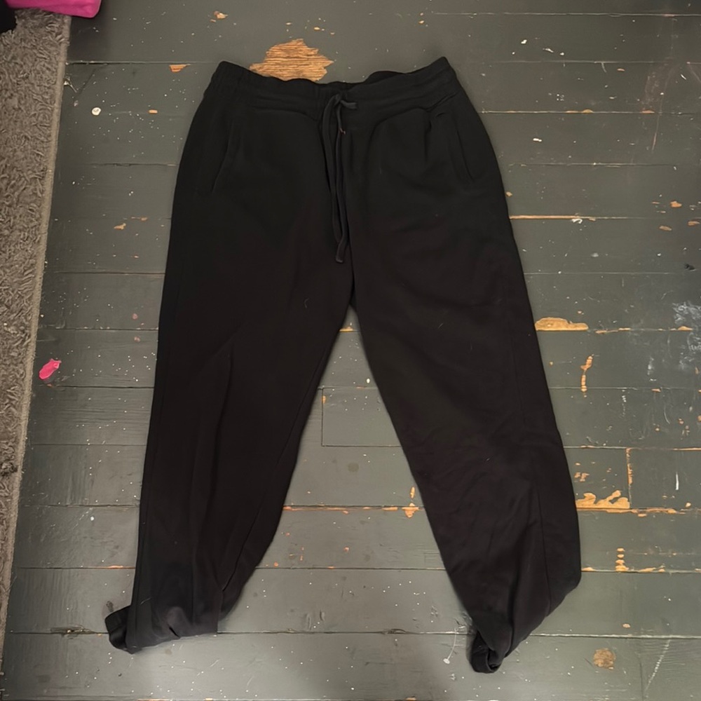 women’s black sweat pants
